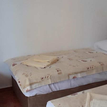Moni 85 Family House Hotel Sozopol Luaran gambar