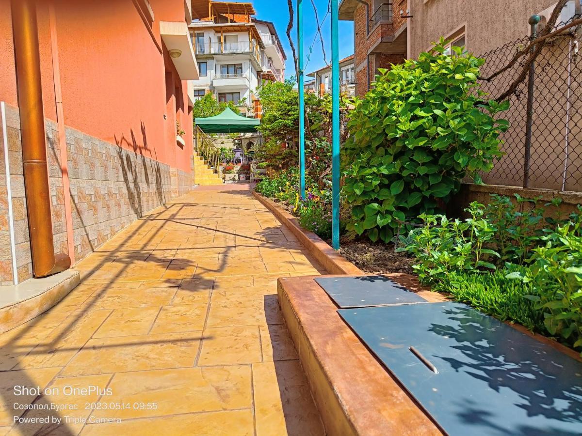 Moni 85 Family House Hotel Sozopol Luaran gambar